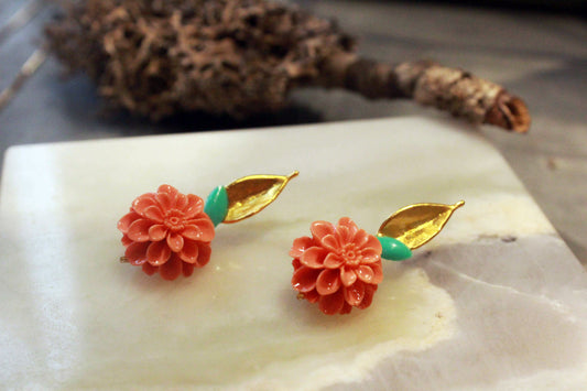 Lotus Mercan Taşlı Yapraklı Küpe